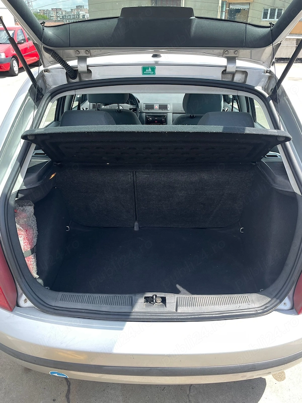 SKODA Fabia 2000 — imagine 4
