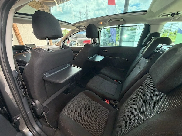 PEUGEOT 5008 2010 — imagine 8