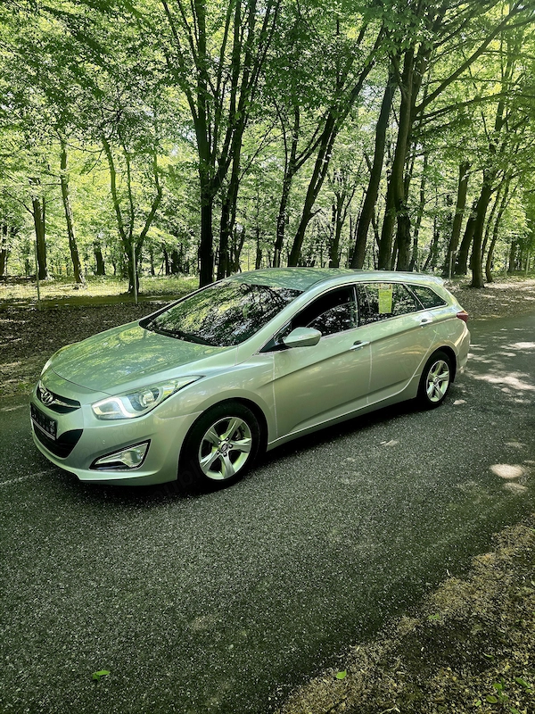 HYUNDAI i40 2012 — imagine 3