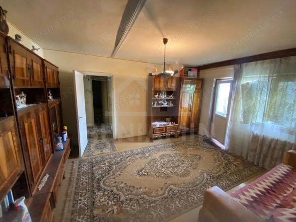 Apartament 2 camere semidecomandat spatios 56mp Rovine MOL — fotografia 1