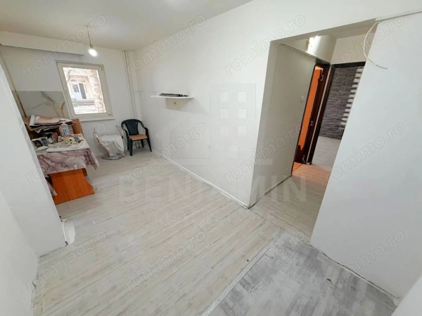 4 Decomandate-Doua bai-Parter-Disponibil Imediat-Zona linistita — fotografia 3