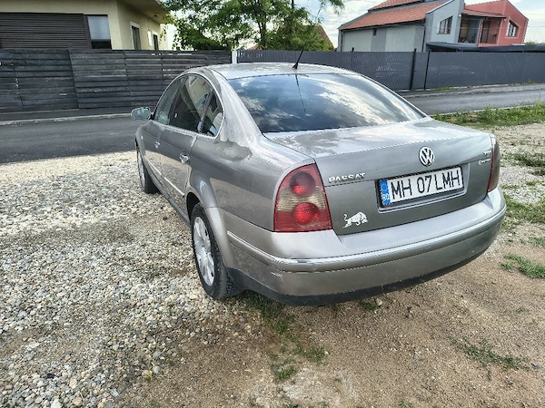 VOLKSWAGEN Passat 2003 — imagine 2