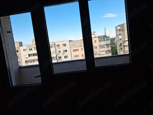 Vand apartament 2 camere decomandate ,dependinte ,2 balcoane,etaj 8 din 11 — fotografia 1
