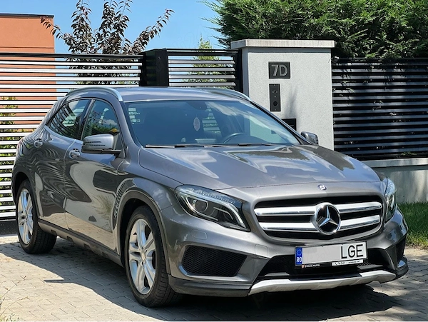 MERCEDES-BENZ GLA