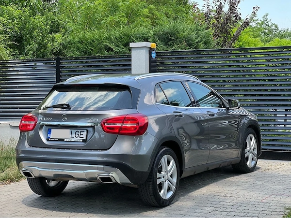 MERCEDES-BENZ GLA 2015 — imagine 3