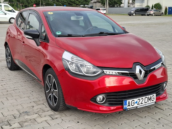 RENAULT Clio 2015