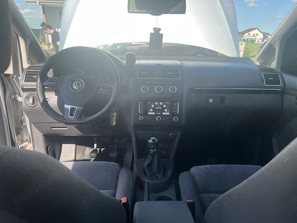 VOLKSWAGEN Touran 2014 — imagine 8