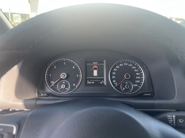 VOLKSWAGEN Touran 2014 — imagine 10