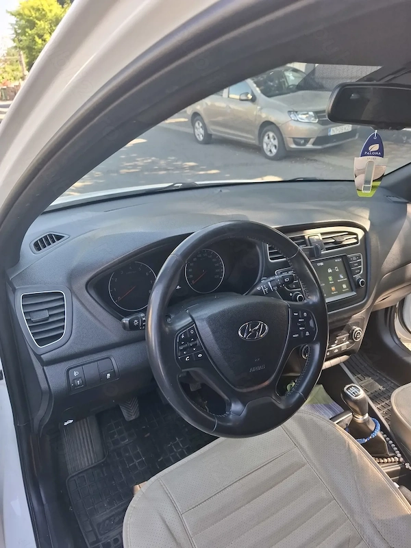HYUNDAI i20 2020 — imagine 3