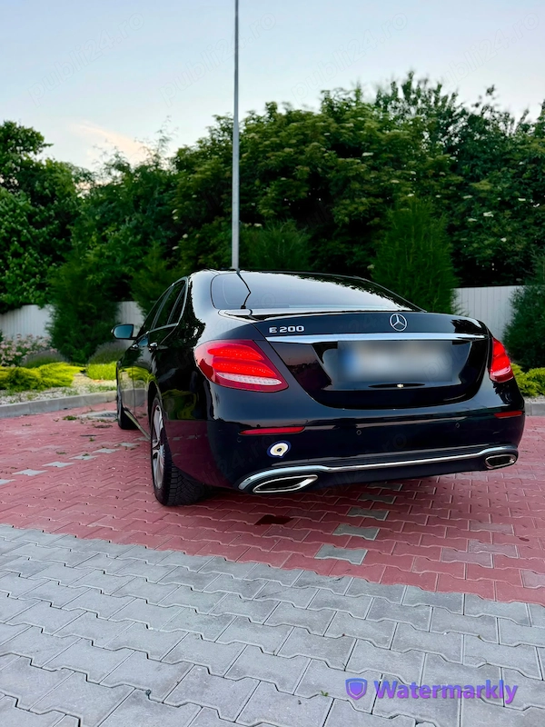 MERCEDES-BENZ E-Class 2018
