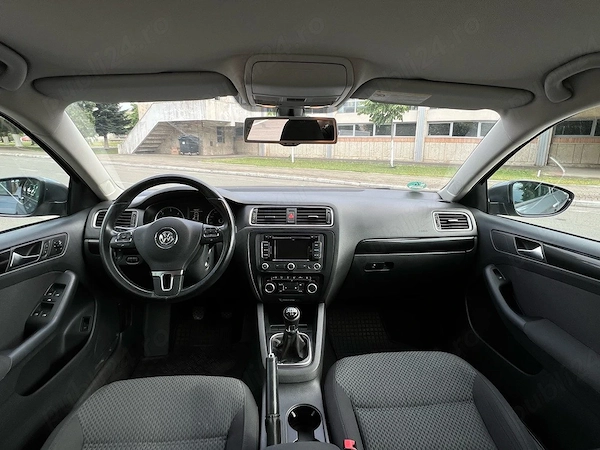 VOLKSWAGEN Jetta 2013 — imagine 4
