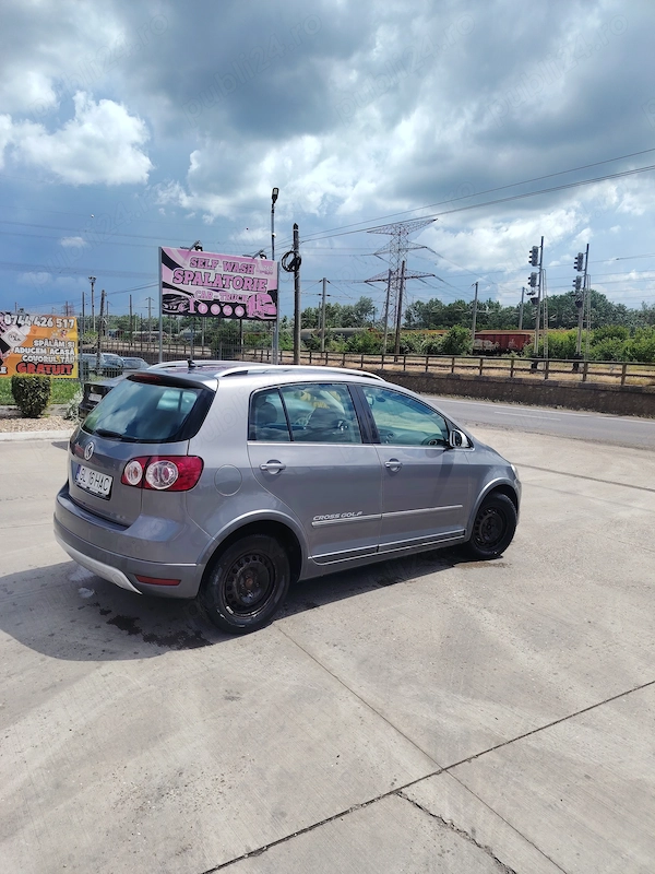 VOLKSWAGEN Golf 2011 — imagine 4