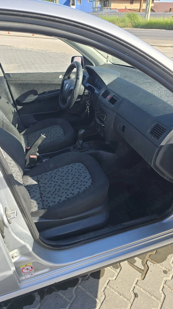 SKODA Fabia 2008 — imagine 5