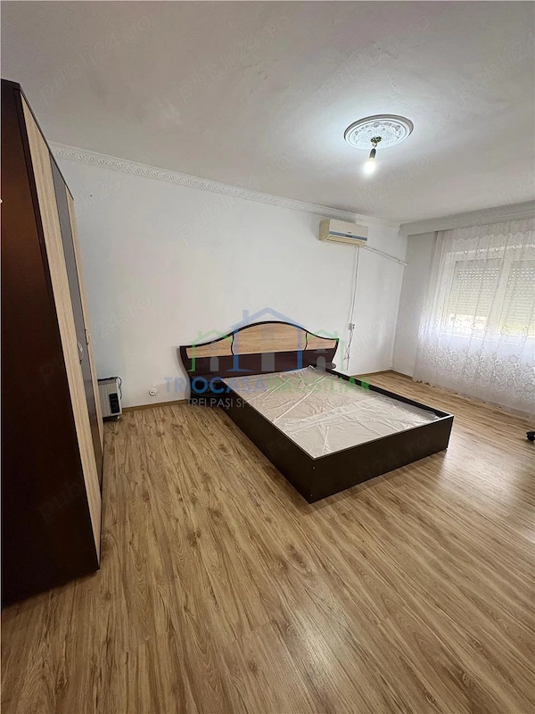 Apartament 3 camere Calafat — fotografia 1