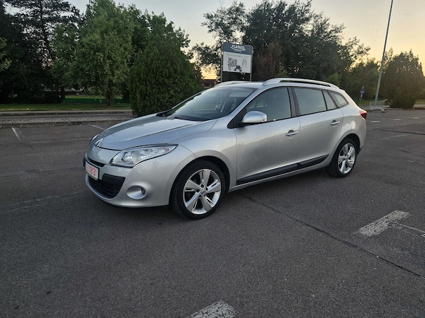 RENAULT Megane