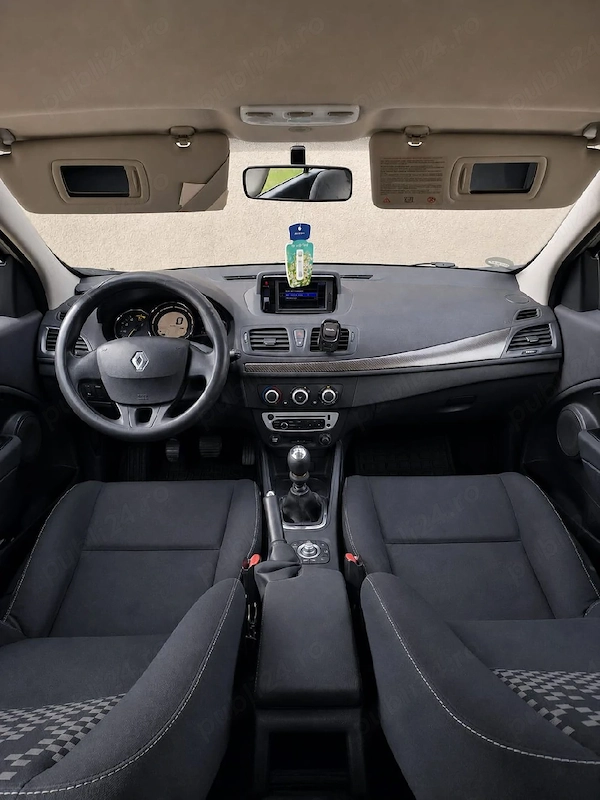 RENAULT Megane 2013 — imagine 3