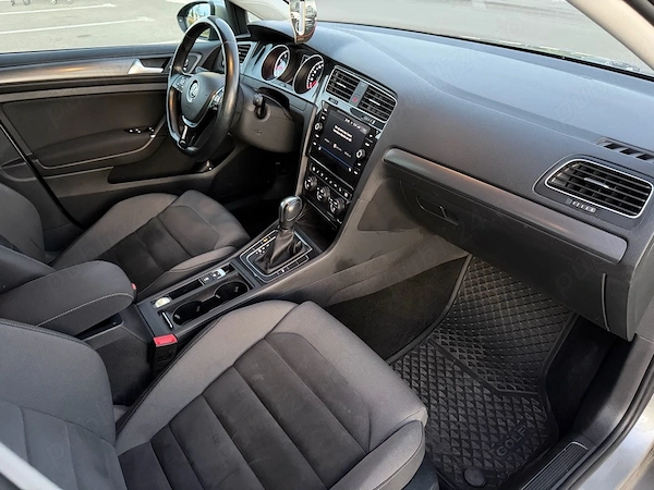 VOLKSWAGEN Golf 2020 — imagine 10
