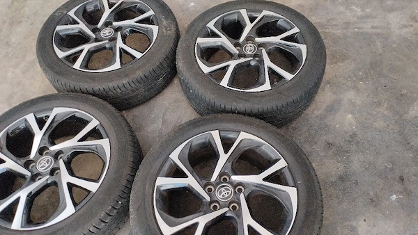 set Jenti aliaj Toyota C-HR