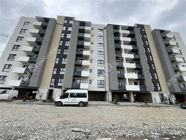 Apartament cu 2 camere decomandate si balcon zona Doamna Stanca — fotografia 1