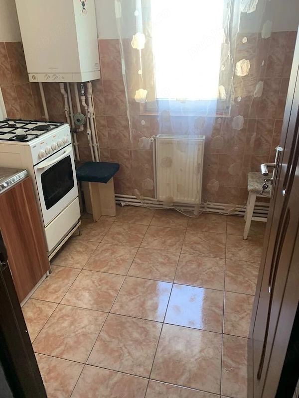 Vand apartament 3 camere, Bacau — fotografia 3