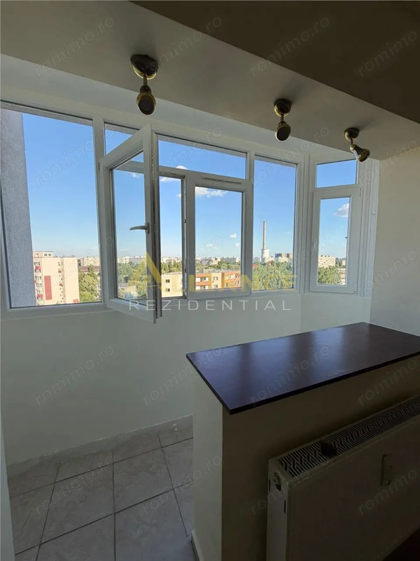Apartament 2 camere renovat | Bloc anvelopat | Etaj 10 10 cu lift — fotografia 1