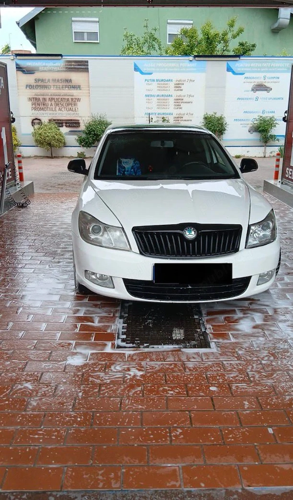 SKODA Octavia 2012 — imagine 4