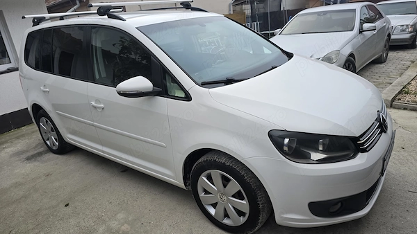 VOLKSWAGEN Touran 2012 — imagine 3