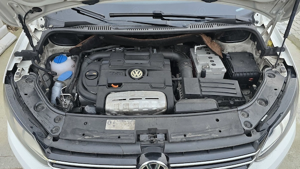VOLKSWAGEN Touran 2012 — imagine 5