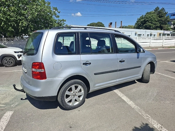 VOLKSWAGEN Touran 2005 — imagine 4