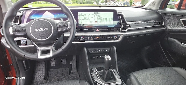 KIA Sportage 2023 — imagine 2