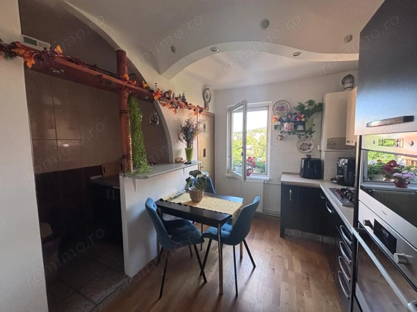 Dambu Pietros - Vanzare apartament 3 camere - Str. Magurei — fotografia 1