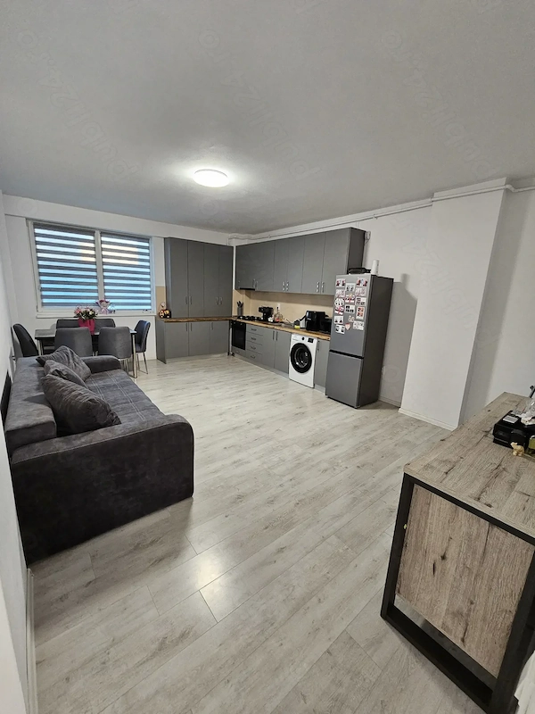 Vand apartament cu 2 camere in bloc nou — fotografia 1