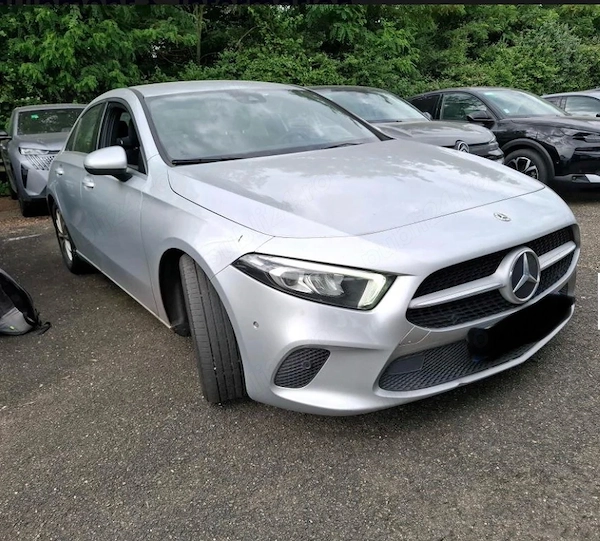 MERCEDES-BENZ A-Class 2022
