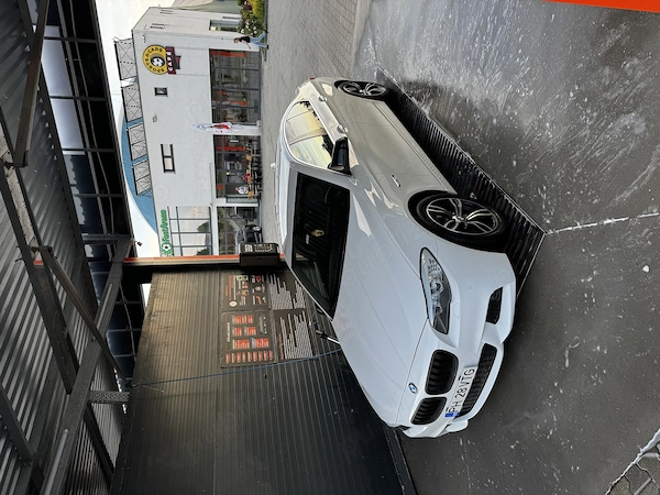 BMW 5 Series 2013 — imagine 5