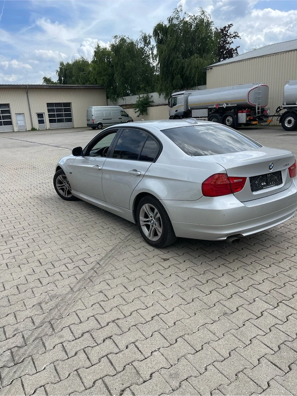 BMW 3 Series 2009 — imagine 4