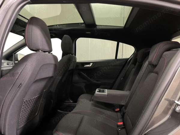 FORD Focus 2022 — imagine 12