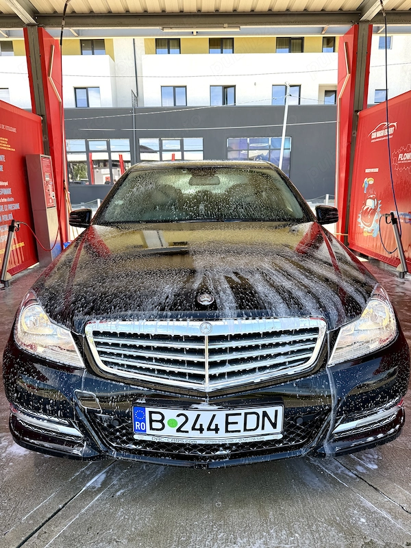 MERCEDES-BENZ E-Class 2011 — imagine 8