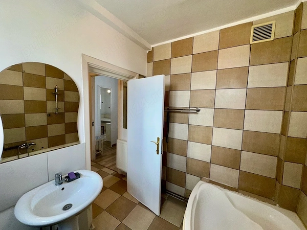Bd. Carol I, Ultracentral Garsonieră Interbelică cu Potențial Premium stradal — fotografia 3