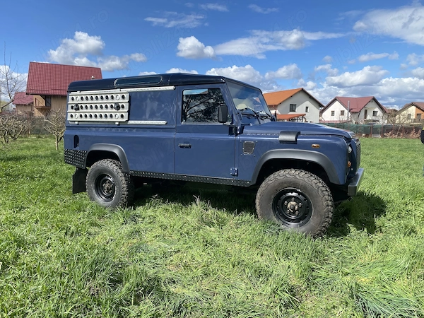 LAND ROVER Defender 2010 — imagine 6