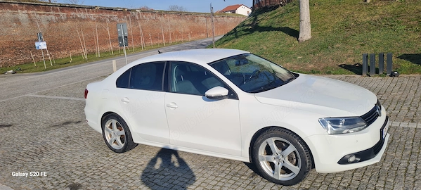 VOLKSWAGEN Jetta 2015 — imagine 5