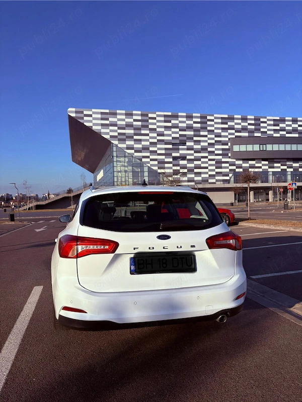 FORD Focus 2020 — imagine 4