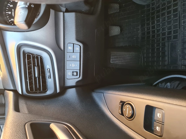 KIA Stonic 2024 — imagine 3