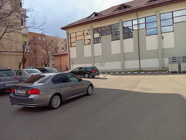 BMW 3 Series 2010 — imagine 6