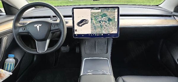 TESLA Model 3 2022 — imagine 4