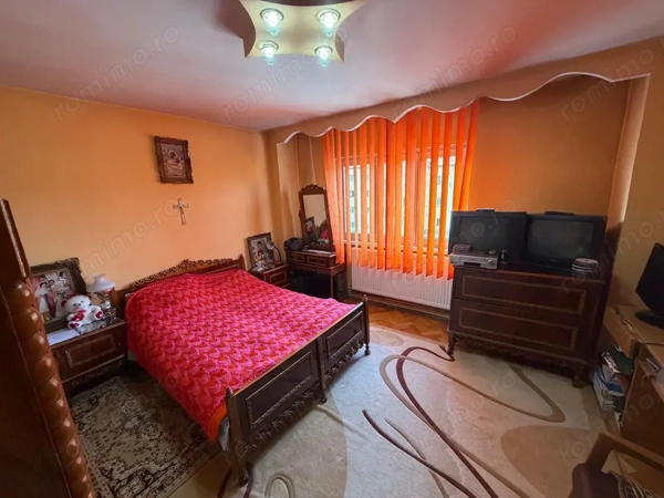 Apartament 2 camere, decomandat - zona Industriala (Sub Stadion) — fotografia 1