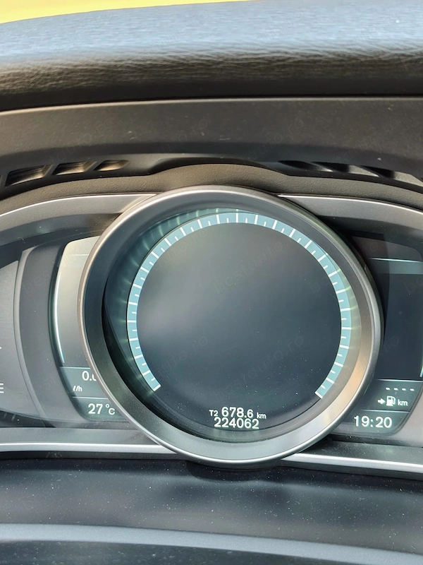 VOLVO V40 2014 — imagine 4