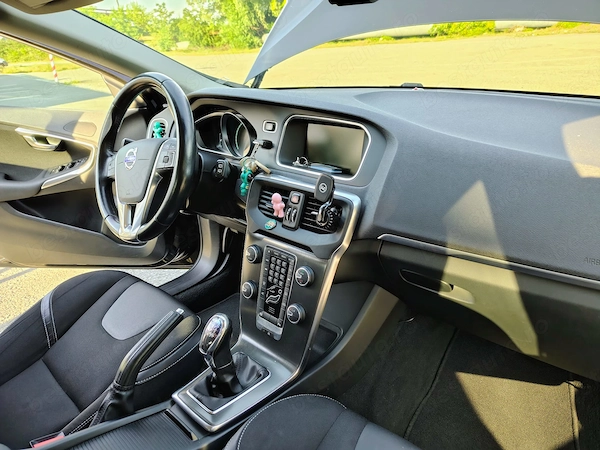 VOLVO V40 2014 — imagine 6