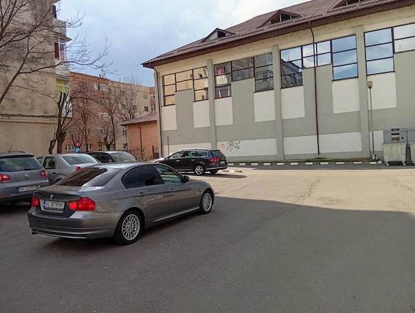 BMW 3 Series 2010 — imagine 7