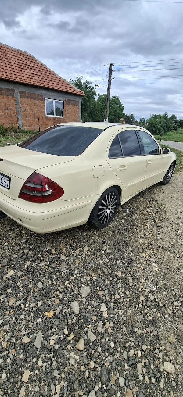 MERCEDES-BENZ E-Class 2004 — imagine 5