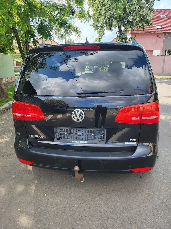 VOLKSWAGEN Touran 2015 — imagine 4